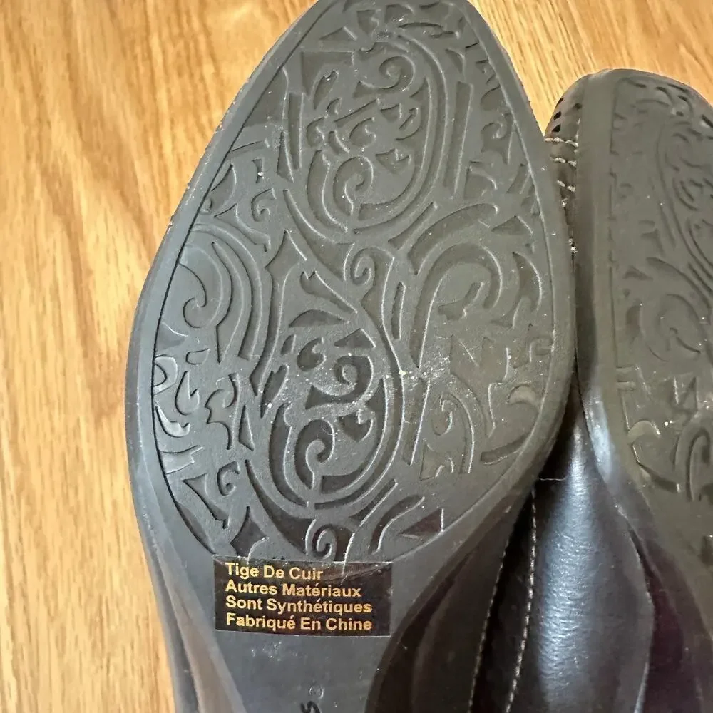 Clarks Artisan Ryla Black Leather Perforated Low Heel Wedge Pumps 6.5M Boho - Picture 10 of 11